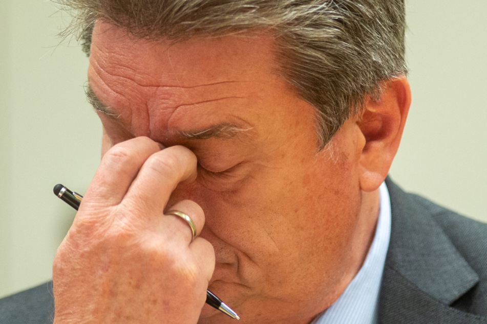 Magdeburgs Oberbürgermeister Lutz Trümper (SPD) hat keine guten Nachrichten für die Bürger.