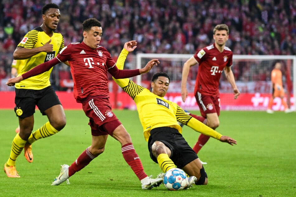 Die Fußball-Welt blickt am Samstag gespannt nach Deutschland, wenn der FC Bayern auf Borussia Dortmund trifft. (Archivbild)