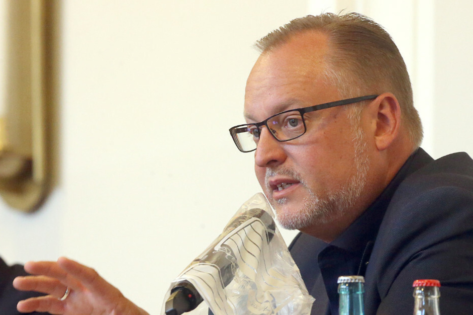 Berlin-Neuköllns Gesundheitsstadtrat Falko Liecke (47, CDU) befürchtet "Schlimmes" durch das Kippen der Sperrstunde.
