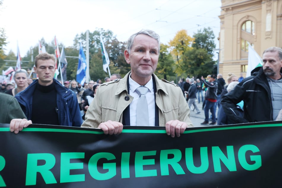 Unter den Demo-Teilnehmern befand sich auch Thüringens AfD-Fraktionschef Björn Höcke (50).