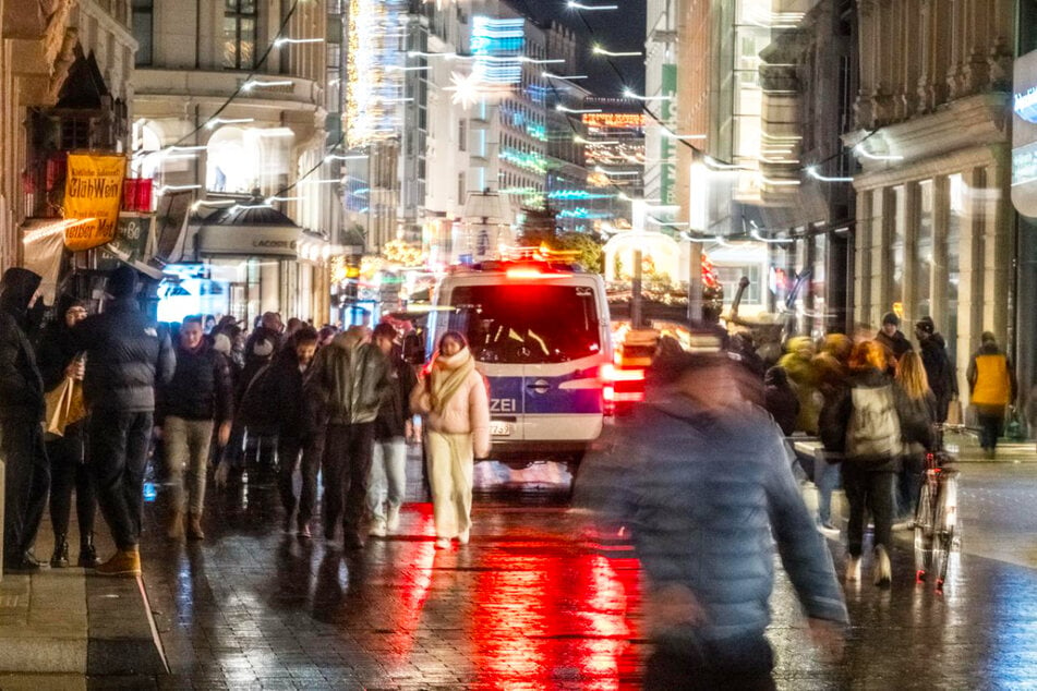 Dei Polizei musste am Mittwochabend auf dem Leipziger Weihnachtsmarkt anrücken. (Archivbild)