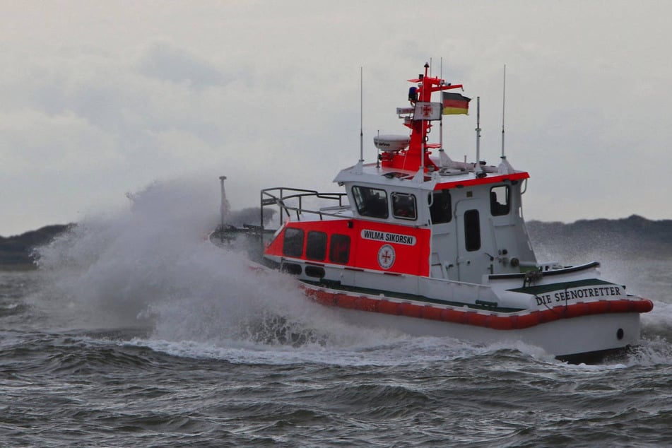 Schwimmer vermisst: Rettungseinsatz auf der Ostsee