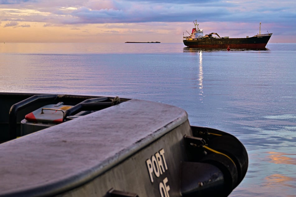 The US has deployed a warship for joint exercises near the coast of Venezuela amid Washington's campaign against alleged drug traffickers in the region.