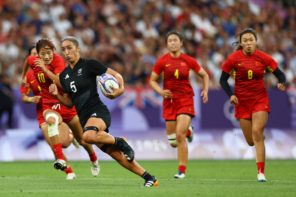 Sarah Hirini of New Zealand in action against China during their Olympic rugby sevens quarterfinal match.