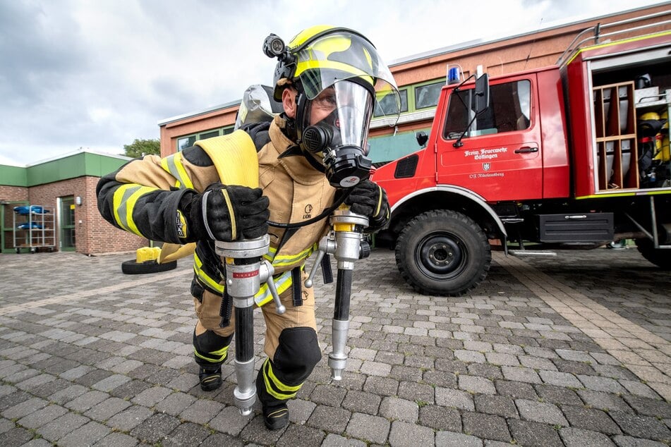 Joachim Posanz von der Berufsfeuerwehr in Göttingen trägt den Titel "Härtester Feuerwehrmann" der Welt - er kämpft in Hannover um den Titel der fittesten Einsatzkraft.