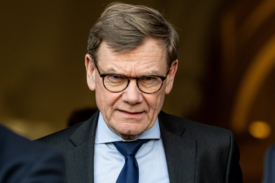 Außenminister Johann Wadephul (63, CDU) gibt ein Update zu Nahost-Flügen.