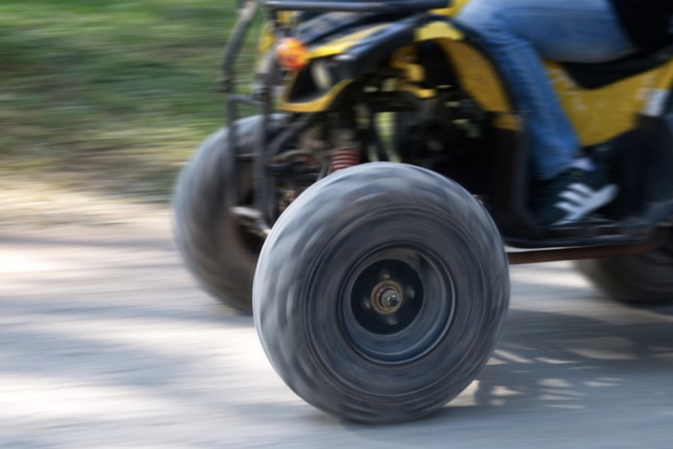 Die jungen Männer hatten die Kontrolle über das Quad verloren. (Symbolfoto)