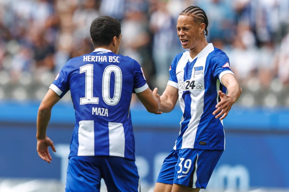 Noch jubeln Ibrahim Maza (19, l.) und Derry Scherhant (22) gemeinsam im Trikot von Hertha BSC, aber wie lange noch?