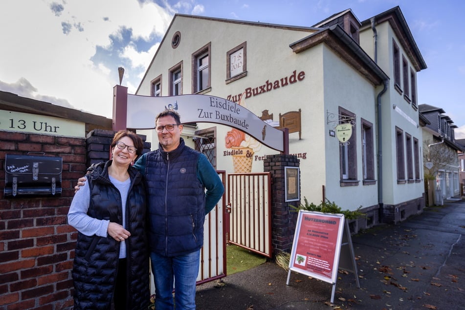 Jana Gerstmann-Path (52) und Ehemann Birger Path (62) betreiben eine Ferienwohnung samt Eisdiele in Gablenz.