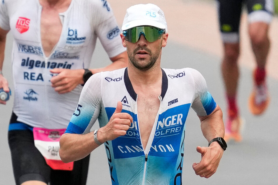 Triathlon-Star Patrick Lange (37) hat bei der Challenge Roth früh verletzt aufgeben müssen. Er konnte nur eine Disziplin abschließen.