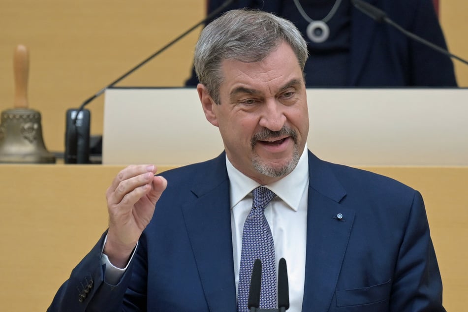 Kriegt es wegen seines radikalen Sparkurses von allen Seiten ab: Bayerns Ministerpräsident Markus Söder (58, CSU).
