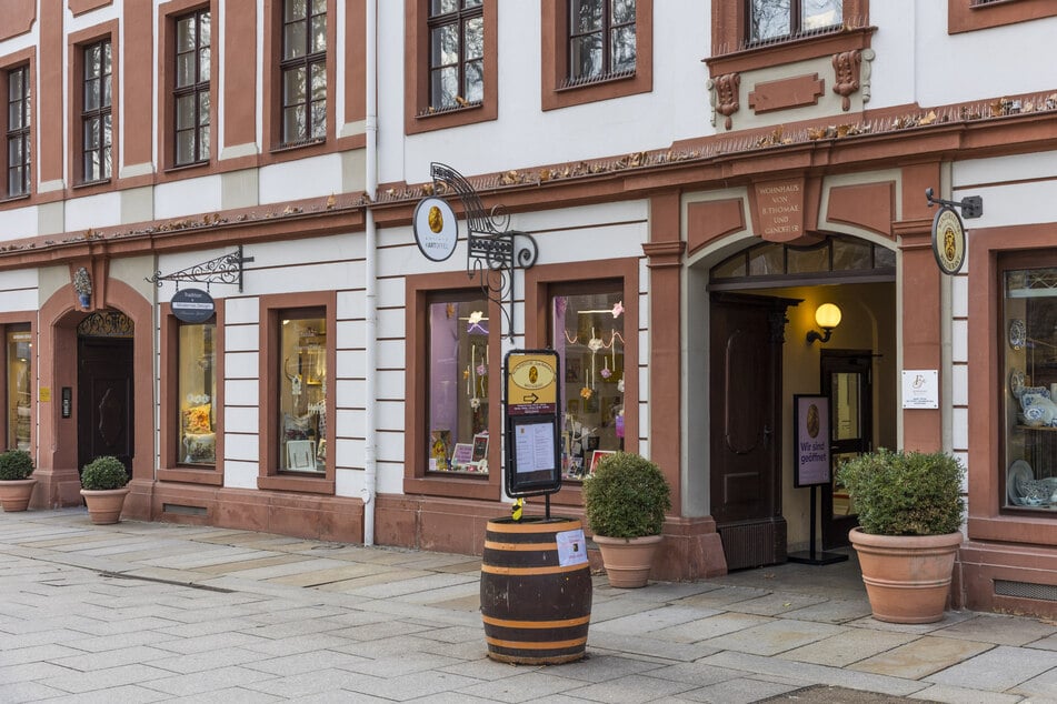 Die Kartoffel an der Fassade verweist auf die Galerie in der Hauptstraße.