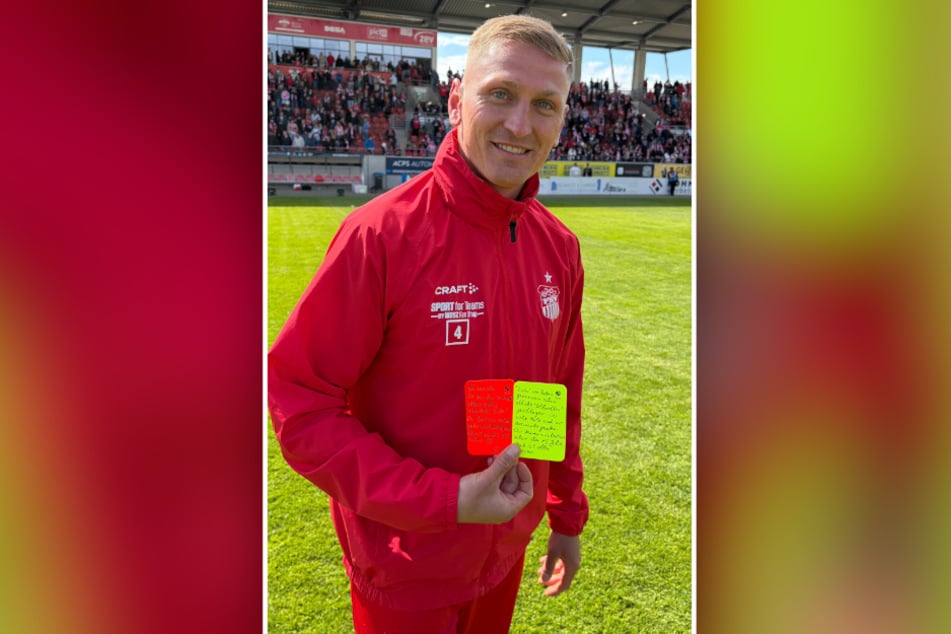 Bei seinem Abschied hielt Marc-Philipp Zimmermann (36) "Gelb-Rot" in der Hand.