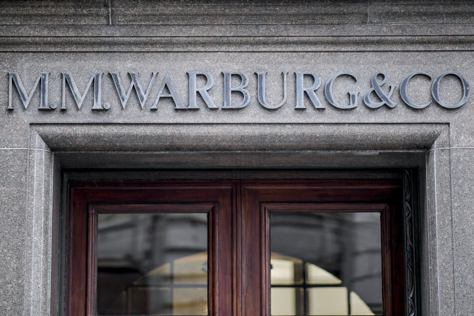 Laut einem Sprecher der Warburg-Bank wurden die festgesetzten Steuern bereits an das Finanzamt Hamburg bezahlt.