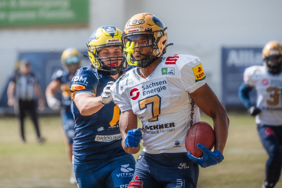 Monarchs-Receiver Tyler Hudson (r.) war nur ganz schwer zu greifen.