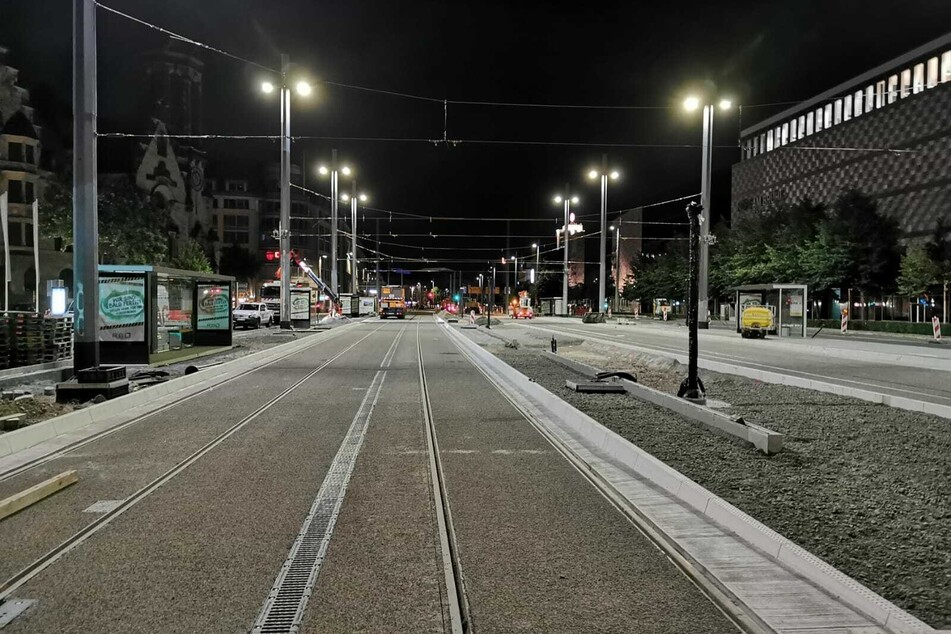 Die Haltestelle Goerdelerring nimmt langsam wieder Form an - zwei Bahnsteige können ab Montag wieder genutzt werdne.