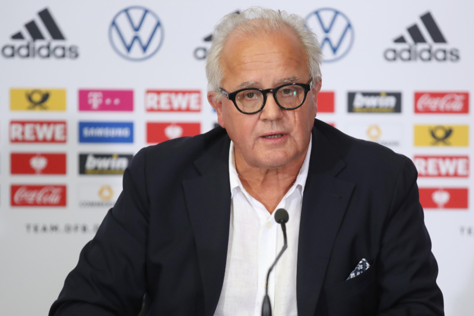 DFB-Präsident Fritz Keller (63) bei einer Pressekonferenz.