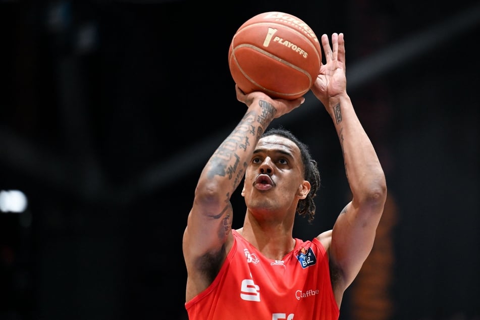 Niners-Spieler Kevin Yebo (29) hat Fieber - er fällt gegen Jena aus.