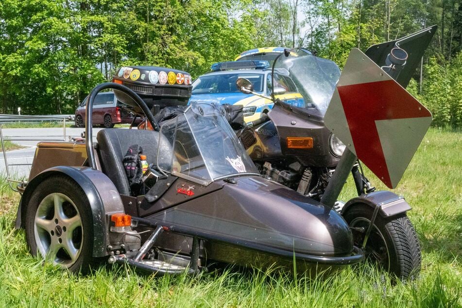 Ein 37-Jähriger und ein zehn Jahre altes Mädchen verunglückten mit dem Motorrad nahe Lückendorf.