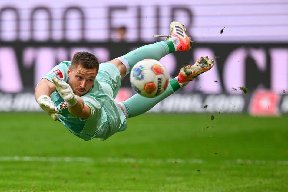 Zwei Spiele für Dynamo, vier Gegentore. Aber gerade gegen Paderborn machte Lennart Grill (26) ein gutes Spiel.