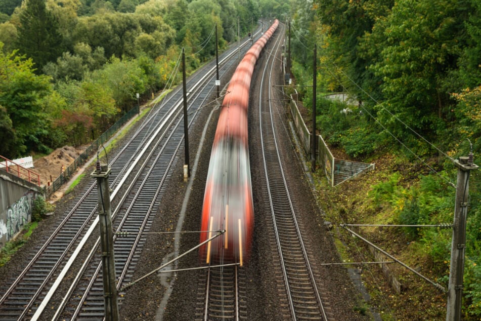 Bahnstrecke UlmGöppingen wird wegen Bauarbeiten drei