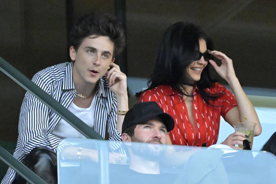 Kylie Jenner and Timothée Chalamet (l) had an adorable day date at the BNP Paribas Open tennis tournament with Kendall Jenner.