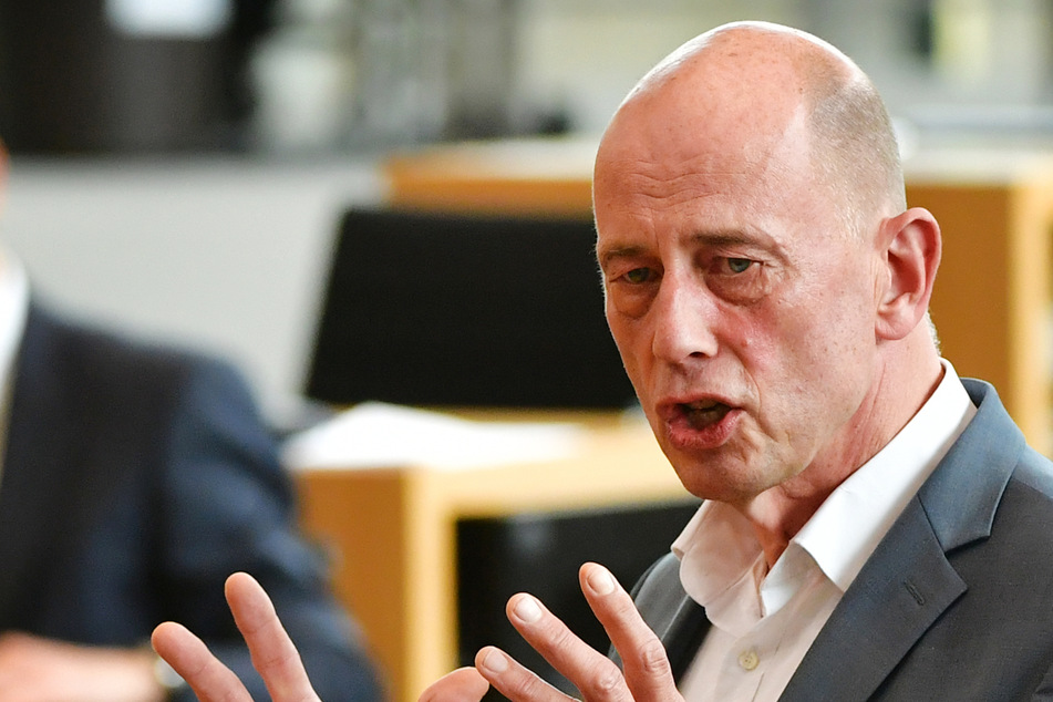 SPD-Politiker Tiefensee warnt: "Stehen vor wirtschaftlicher Talsohle"