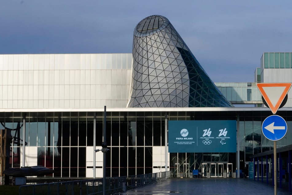 In der Milano Rho Ice Hockey Arena bestreiten die finnischen Eishockey-Spielerinnen eigentlich ihr erstes Match.