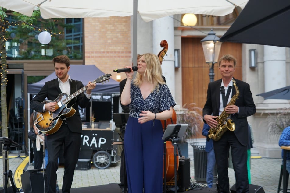 Die Band "Jazz Appeal" spielte am Eröffnungsabend des "Vive le Vin" am Donnerstag. Am Freitag und Samstag soll die Grammophon-Jazzband für Stimmung sorgen. Täglich legt zudem ein DJ auf.