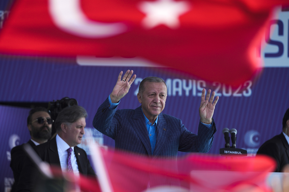 Der amtierende türkische Präsident, Recep Tayyip Erdogan (69), geht als Favorit in die Stichwahl.