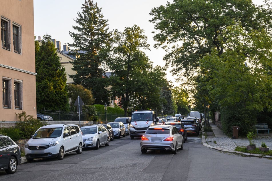 An der Kreuzung Salzstraße/Küchwaldstraße herrscht jeden Morgen großes Gedränge.