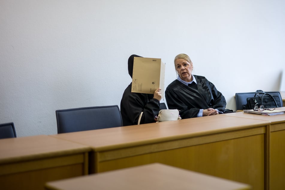 Natalie J. (24) muss sich wegen des Vorwurfs des Totschlags verantworten.