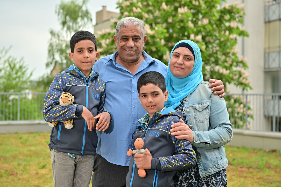 Naji El-Ali (56), seine Ehefrau Ekhlas Al-Ajami (45) sowie die Söhne Adam (7) und Khaled (9) leben gern in Chemnitz.
