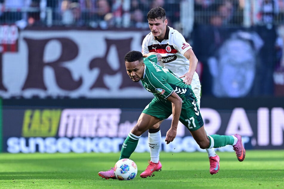 Anfang Januar testet der FC St. Pauli gegen Liga-Rivale Werder Bremen.