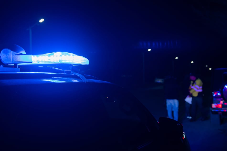 Ein Sexualstraftäter erschoss bei seiner Festnahme zwei Polizisten, verletzte einen dritten schwer. (Symbolbild)