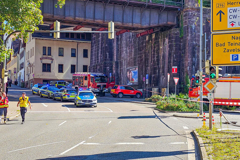 Die Calwer Rettungskräfte sorgten sich umgehend um die Sicherheit der Bürger.