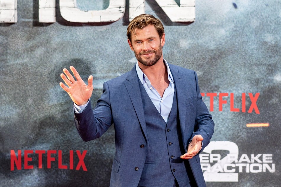 Chris Hemsworth (40) scheint immer noch glücklich vergeben zu sein.