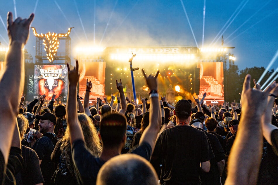 Das Wacken Open Air gilt als größtes Heavy-Metal-Festival der Welt. (Archivbild)
