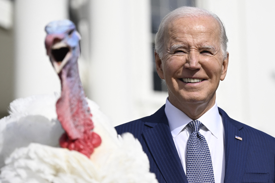 Biden jokes about age before Taylor Swift blunder at Thanksgiving turkey pardoning