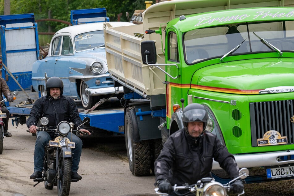 Alle fünf Jahre versammeln sich Liebhaber historischer Autos zu der Fernfahrt.