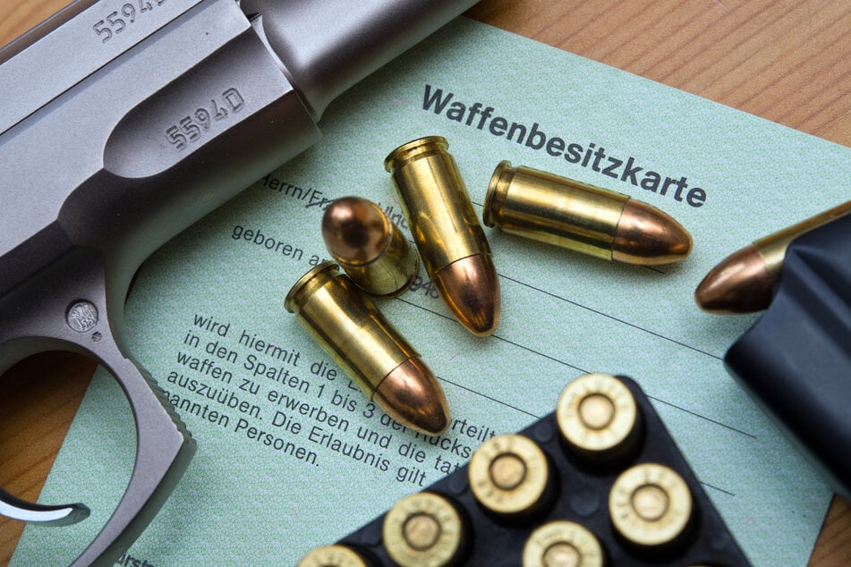 Hätte die Polizei dem späteren Amoktäter Philipp F. (35) Waffe und Waffenbesitzkarte vorzeitig entziehen können? Diese Frage beschäftigt seit der Tat Behörden, Medien und Angehörige der Opfer. (Symbolbild)