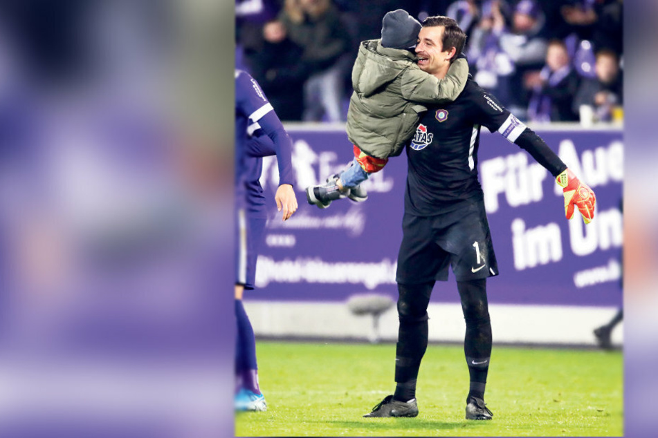 Sohnemann Anton hatte mit Papa Martin in dieser Saison schon viel Grund zur Freude.