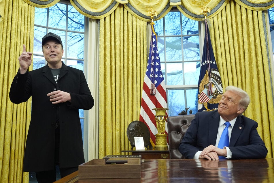 Elon Musk (53, l.) arbeitet nicht mehr für Donald Trump (78).