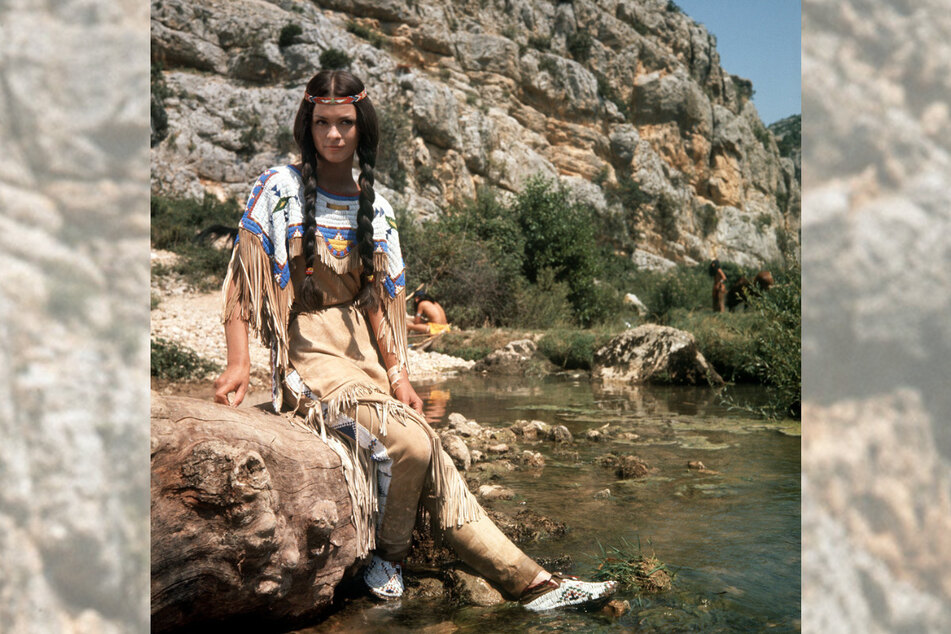 Marie Versini in der Rolle von Winnetous Schwester Nscho-tschi in der Verfilmung des ersten Winnetou-Romans von Karl May im Jahr 1963.