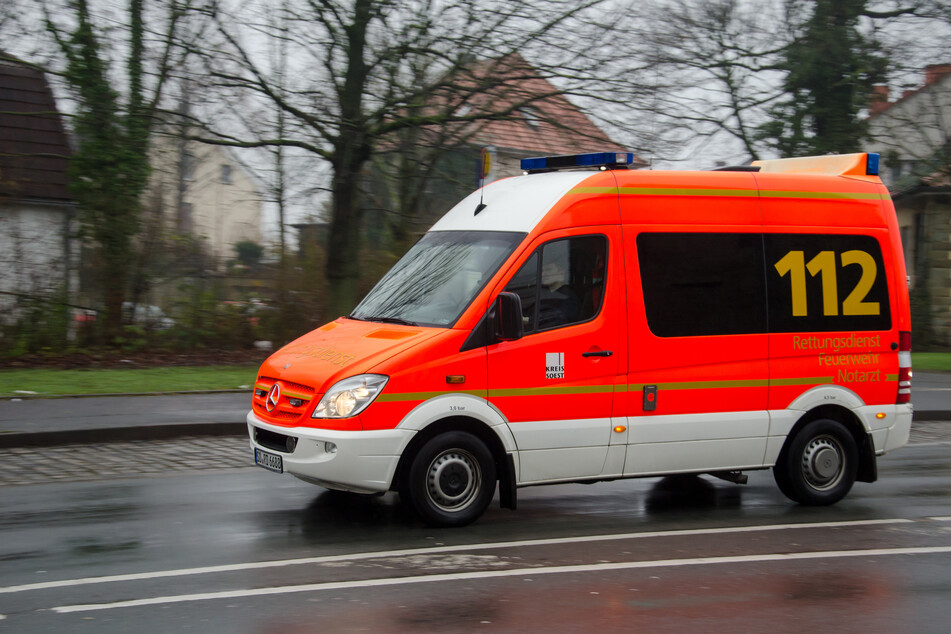 Eine Schwangere hat es nicht bis ins Krankenhaus geschafft und ihr Kind auf der Autobahn zur Welt gebracht. (Symbolbild)