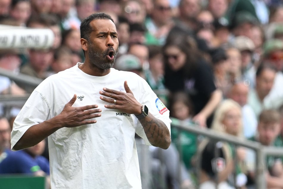 Für Daniel Thioune (51) ging der Klassenerhalt mit Werder Bremen unter die Haut.