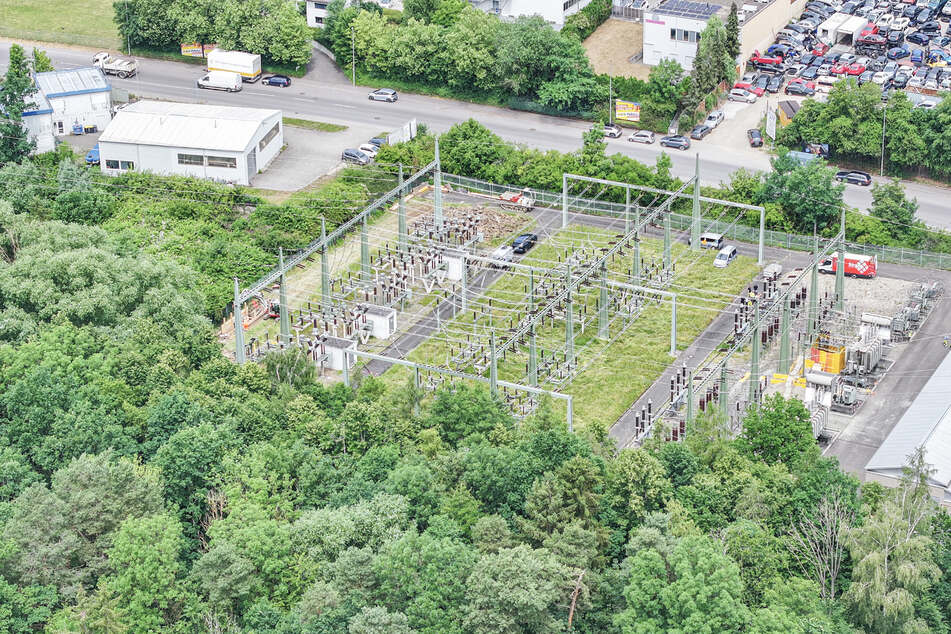 Nach Strom-Sabotage: Ermittler werten Videoflut aus