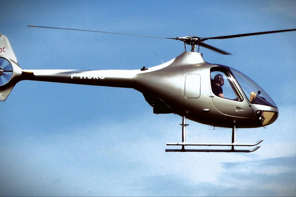 Laut dem Bürgermeister des Ortes, Sébastien Leroy, handelt es sich bei dem Fluggerät um einen Helikopter des Typs R22.