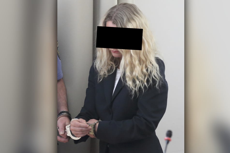 Ramona B. (52) sah ihre langjährige Freundin erstmals wieder: im Zeugenstand im Prozess gegen die mutmaßliche Killer-Witwe.