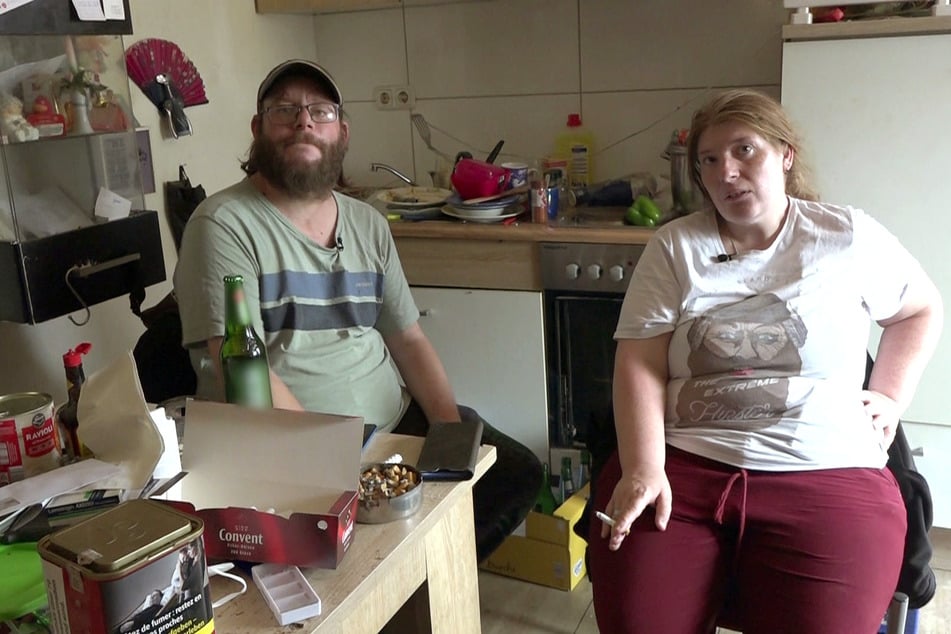 Bernd (36) und Nina (38) leben zusammen auf 45 Quadratmetern.